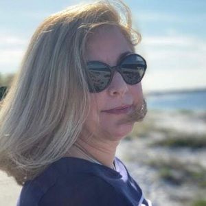 Meet your Posher, Deborah